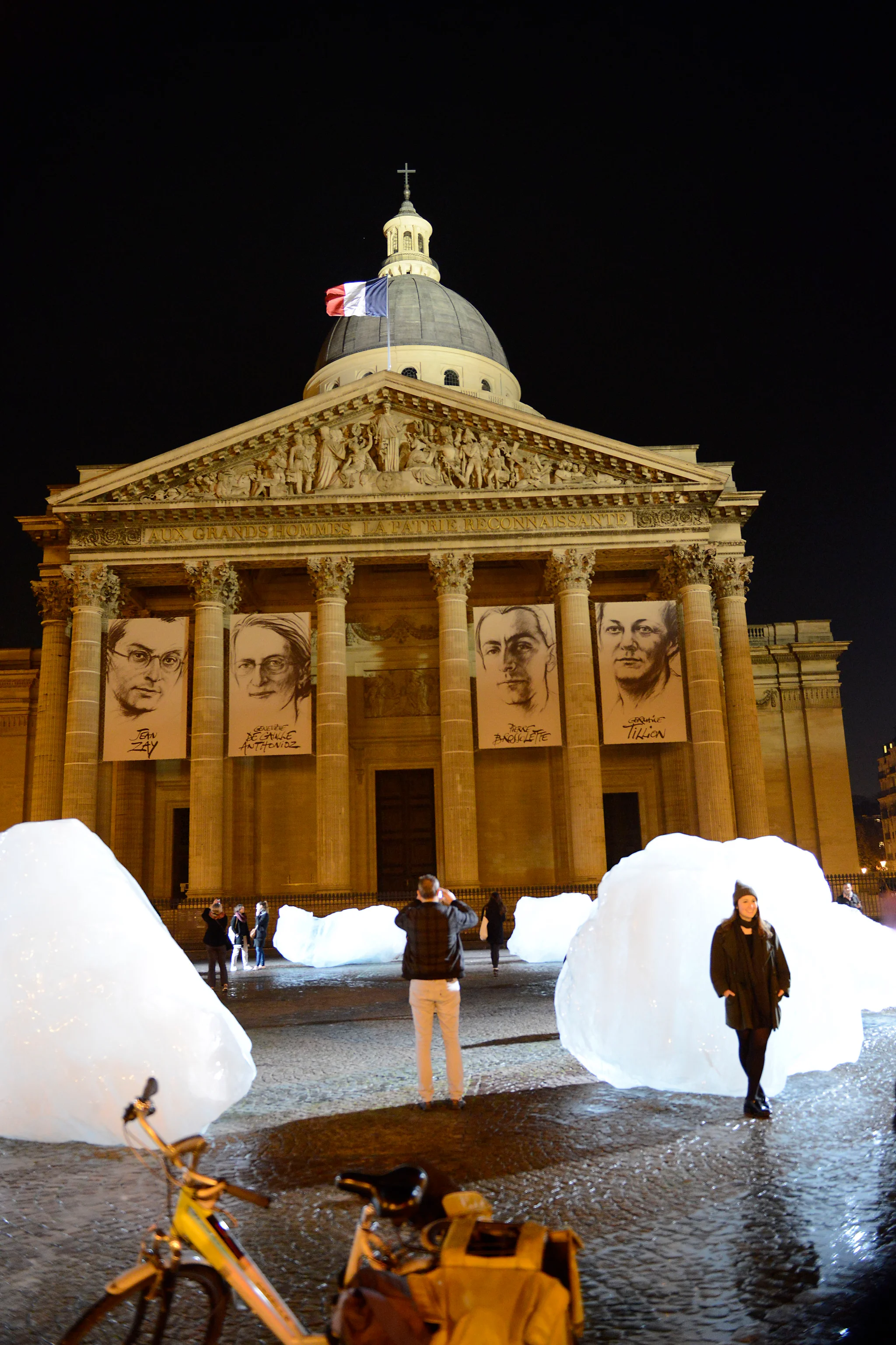 Ice Watch by Olafur Eliasson 2014