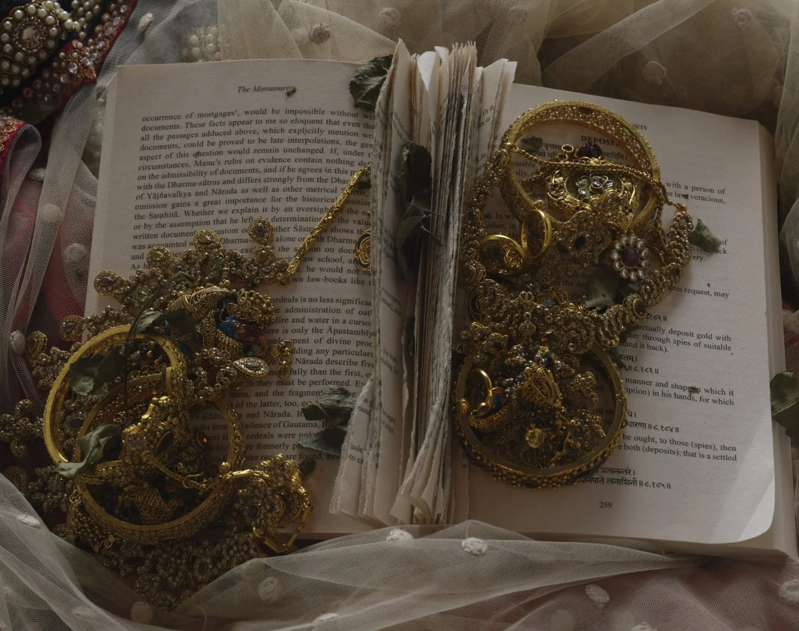 There Are No Honest Poems About Dead Women