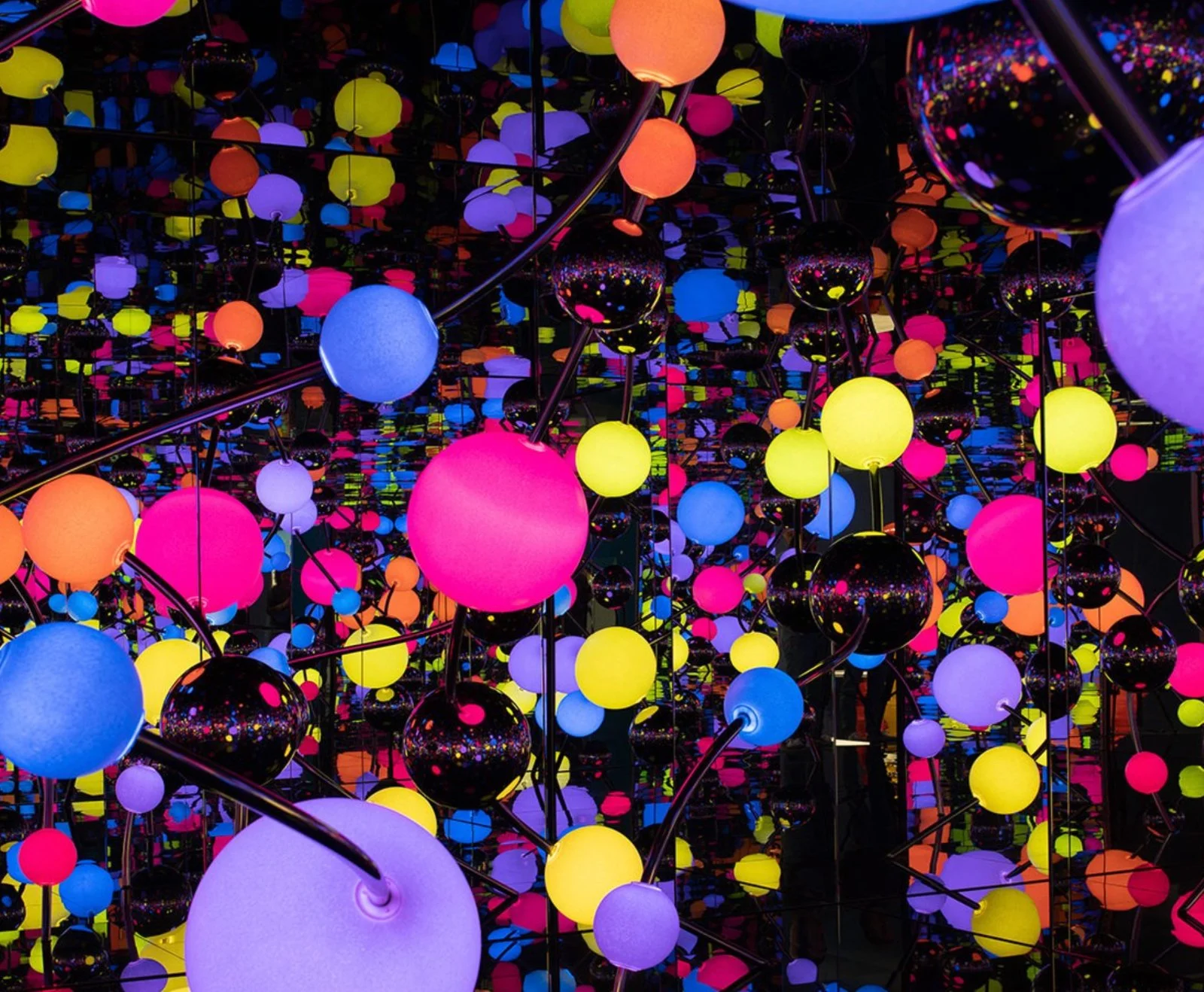 Yayoi Kusama Infinity Mirrored Room